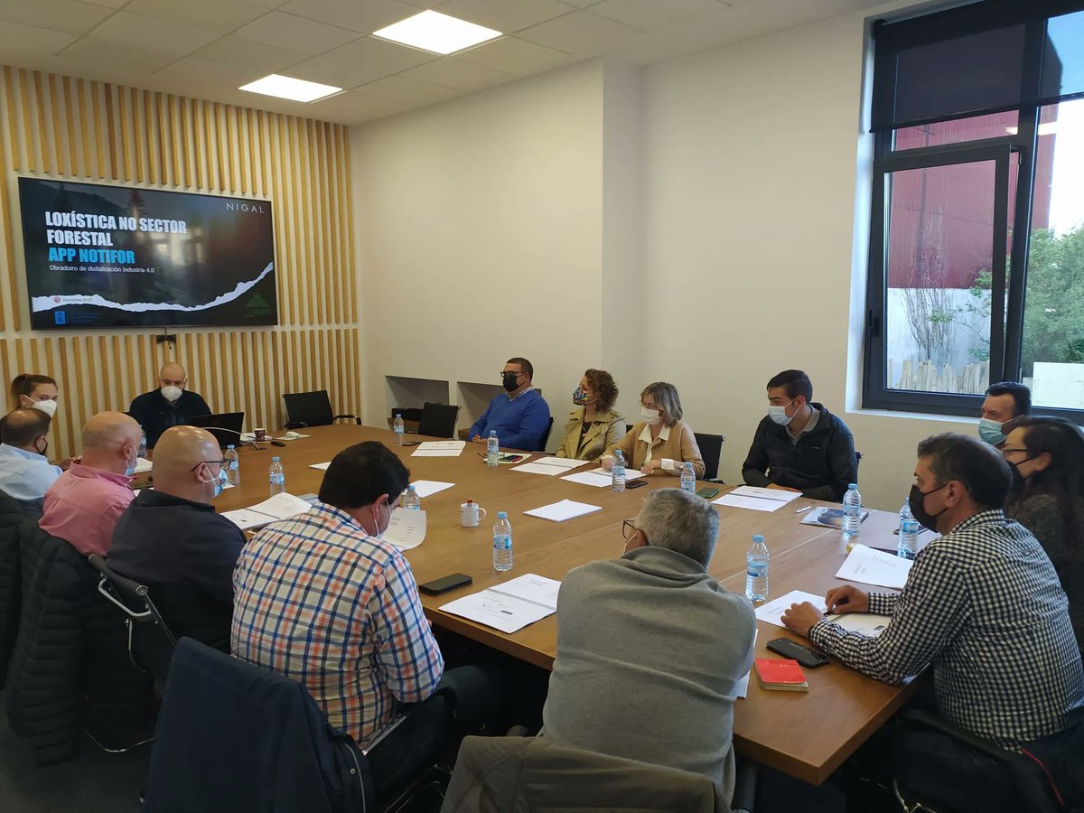 madera_lugo's tweet photo. 📚 El 06/05 tuvo lugar la 2ª sesión de los Obradoiros de Digitalización "Industria 4.0" impartidos por @nigal_. 💻 Herramientas TIC y utilización de APP y plataformas web, destacando la app Notifor impulsada por @madera_lugo.
Cofinanciado por @ReAcciona_Igape.
#Lugo #madera https://t.co/tdyuQKi1cw