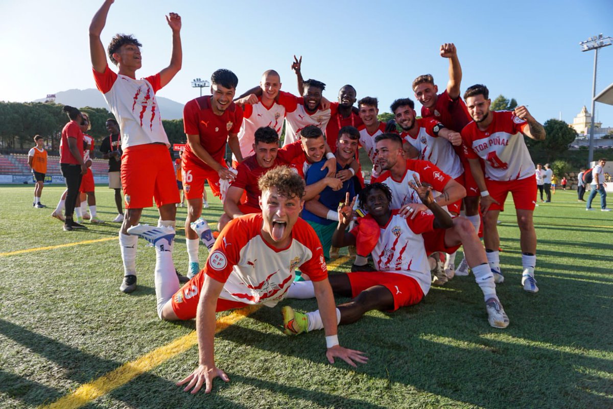 cuencajr3's tweet photo. Si si si nos vamos pa Madrid❗️❕❗️❕
Que grande es mi familia.
Nos vemos en la final de Las Rozas el finde que viene🤩 https://t.co/1MARhzxlQP