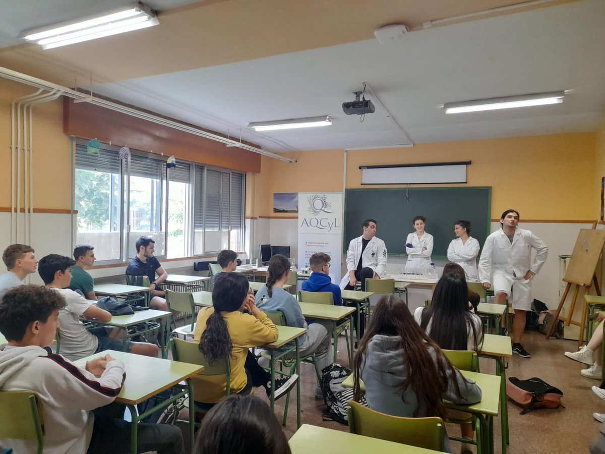 Asociación de Estudiantes de Química de la UVa tweet media
