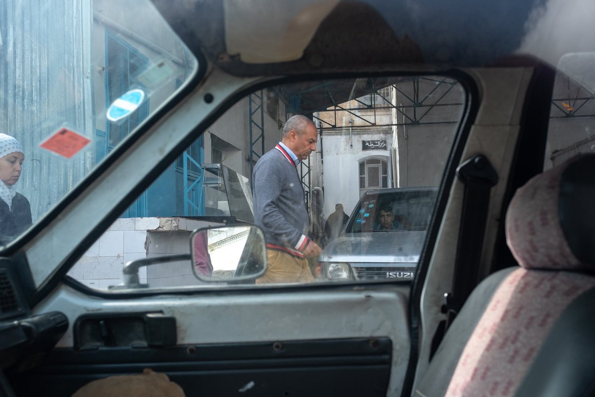 Shorouqi's tweet photo. A day in Bizerte. Tunisia May 2022

#tunisia #streetphotography #taxi #yellow #streetphoto #leicam10r #leicauae #lensculturestreets #streetphotographer  #streets_storytelling #thestreetphotographyhub #streetphotographerscommunity #streetmagazine #m10r #maciejdakowiczworkshop https://t.co/3t3jMINYuw