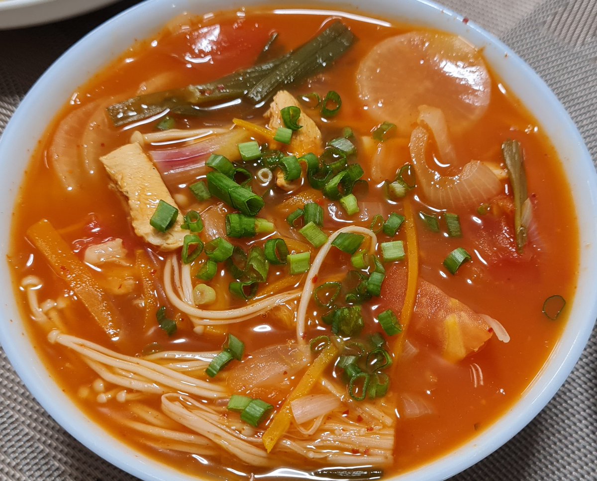 WMThan1's tweet photo. #LemonGarlicChicken #KimchiSoup https://t.co/GjFFUmMNKV