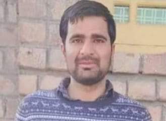 ImmediateKashm2's tweet image. #Keep_sharing🙏||  Missing 
A 32 year old youth namely #Reyaz Ahmad Hurra S/o Abdul Rashid Hurra from Naidkhai #Bandipora is missing since last 25 days. If anybody found him anywhere can kindly contact on the following phone no. 
+91 97970 41451