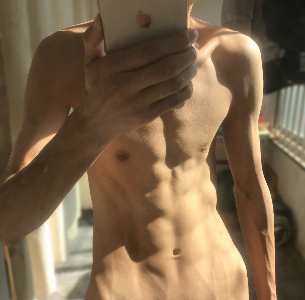 depressed thinspo tweet media