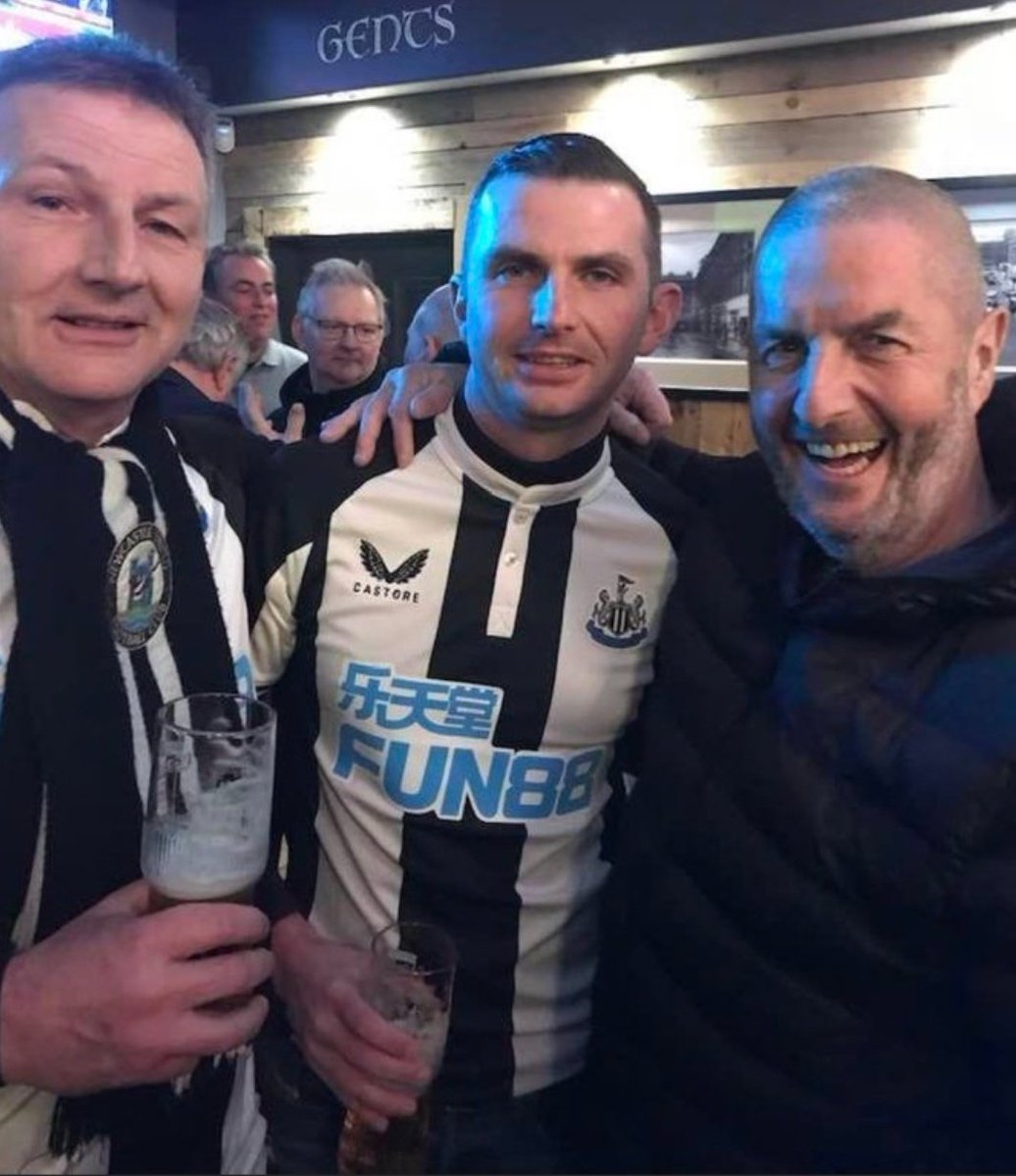 markoos01's tweet photo. Michael Oliver is a Newcastle fan and has sent an Everton player off in his last 3 Everton games. We know what Newcastle fans think of Everton. Surely @Everton need to raise this with @FA_PGMOL https://t.co/RRaS13r8Uk