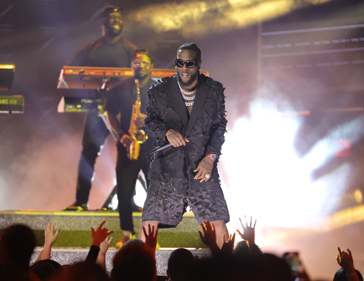 SOUNDCITYtv's tweet image. Burna Boy becomes the first African Artiste to perform at The Grammys, Billboard Music Awards, BET Hip Hop Awards and BRIT Awards. 🦍💯🚀