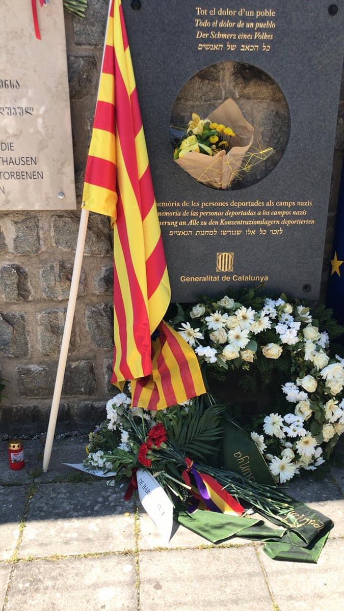 TriangleBlauAT's tweet photo. Un cop mes, em participat en els actes internacionals de l’ alliberament del camp d’ extermini nazi de Mauthausen juntament amb @TriangleBlauAT @amauthausen @catmemoria @Catalonia_AT @justiciacat @lciuro @FontToni @HiginiaRoig i en Vicens Villatoro https://t.co/ATs78t3fqn