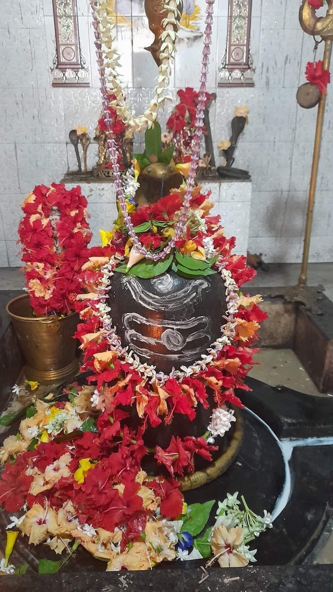Lingarajdham's tweet photo. Holy wishes on the occasion of Budha purnima

Om namah shivay
Jai Baba Lingaraj🔱

#Lingarajtemple #Bhubaneswar #Ekamrakhetra https://t.co/CAAilCtTn3