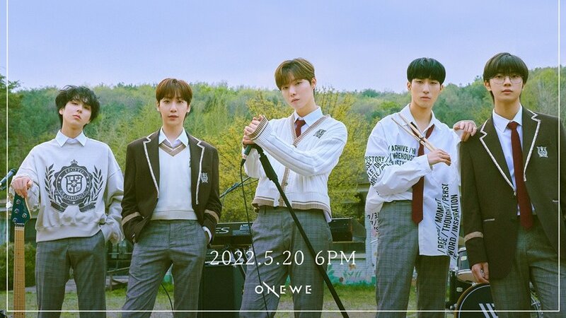 kvibe_yonhap's tweet photo. #ONEWE has dropped the group concept photos for their special album #asmallroomwithtime that is coming out on the 20th!! ❤️❤️
#Yonghoon #Harin #Kanghyun #Dongmyeong #CyA #onewecomeback
https://t.co/USljBJqqgm https://t.co/N3sQL9YNw6