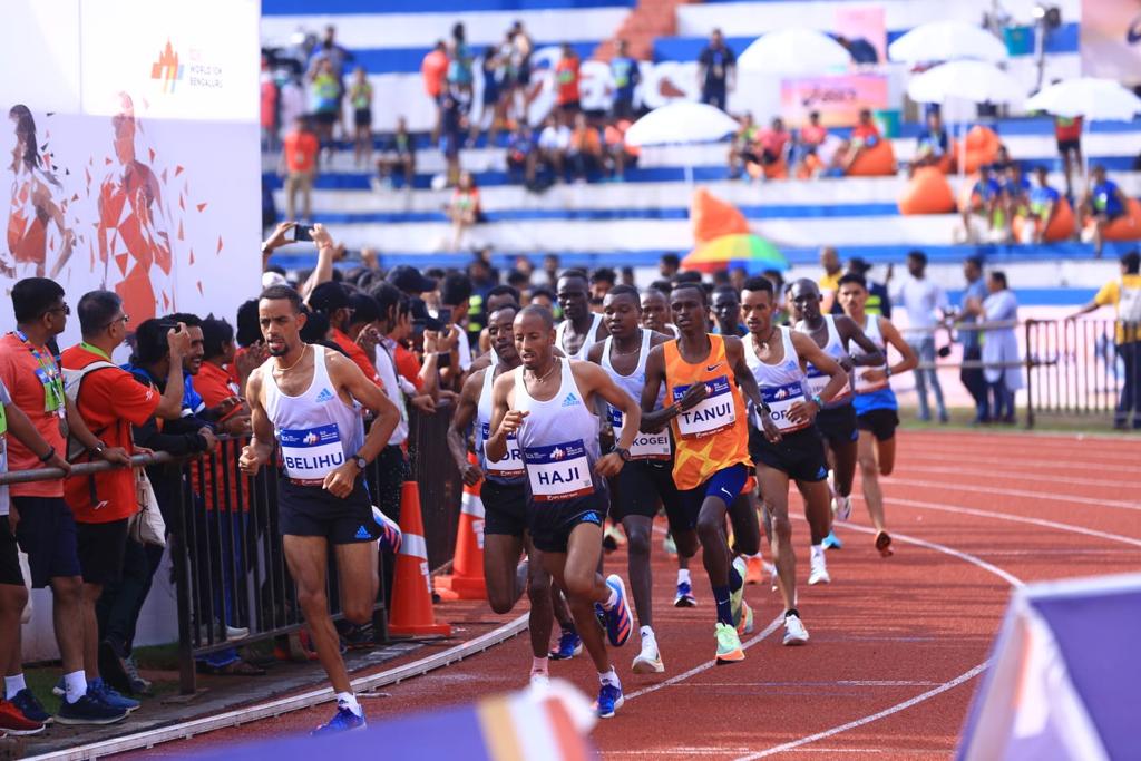 TCS's tweet photo. The 14th edition of the #TCSW10k run concluded with high spirits and happy faces in #Bengaluru, India. We witnessed an elite line up of customers, TCS employees and passionate runners from across the globe. #WeBelieveBengaluru #Buildingonbelief #OneTCS https://t.co/Xa6Ll85bAb