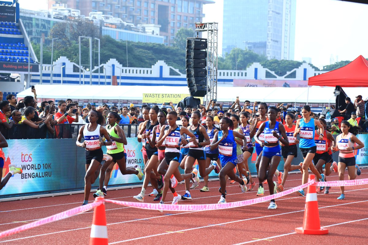 TCS's tweet photo. The 14th edition of the #TCSW10k run concluded with high spirits and happy faces in #Bengaluru, India. We witnessed an elite line up of customers, TCS employees and passionate runners from across the globe. #WeBelieveBengaluru #Buildingonbelief #OneTCS https://t.co/Xa6Ll85bAb