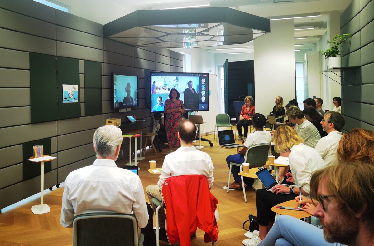 Intra4Good's tweet photo. C'est parti pour la 3️⃣e session du People'sLab4Good 🎉
Cette semaine, les #Intrapreneurs4Good de @BNPParibas et @ENGIEgroup entrent dans la partie #prototypage de leurs projets 🧩
Au programme : rencontres #sketchnote #storytelling #designthinking #BMC
Suivez le thread ! 👇 https://t.co/ok0vLd1Yl8