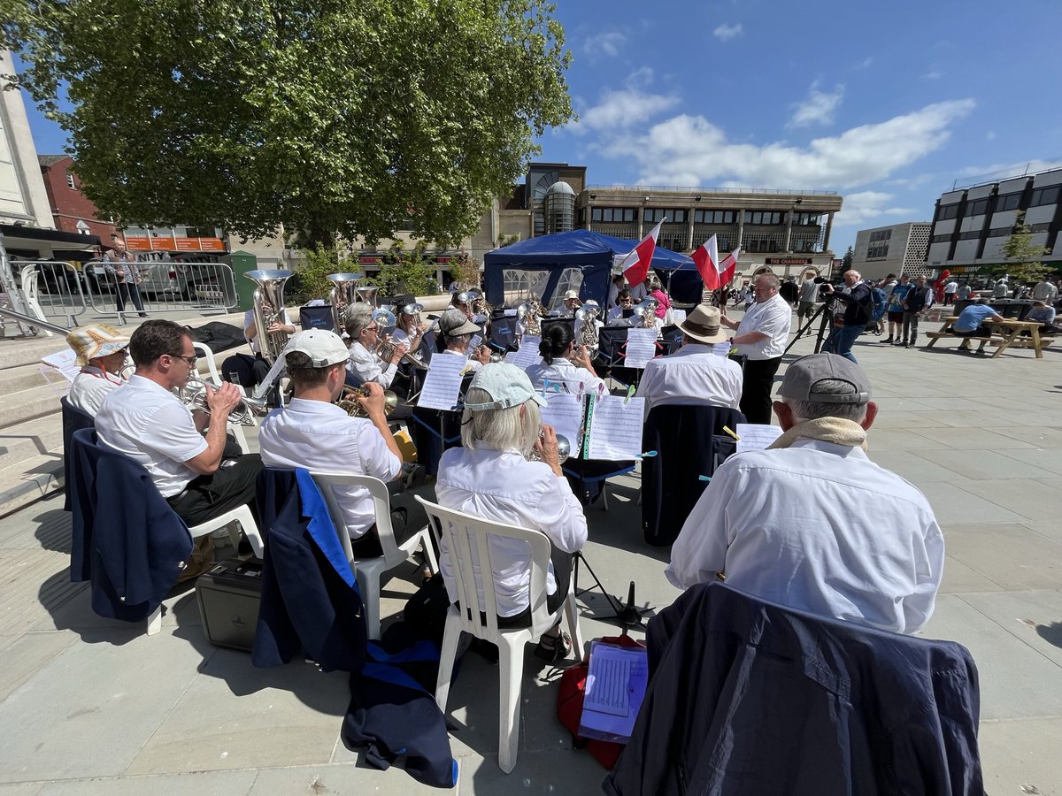 RichardGrahamUK's tweet photo. Polish Heritage Day #Gloucester enwrapped our historic partnerships RAF &amp; GCHQ, Polish residents contribution today eg @CllrJaro as well as national togetherness in NATO &amp; on helping Ukraine. Music &amp; dance, while dealing with &amp; preparing for the worst 
🇬🇧 🇵🇱 🇺🇦 https://t.co/fbBs8ZlAsR
