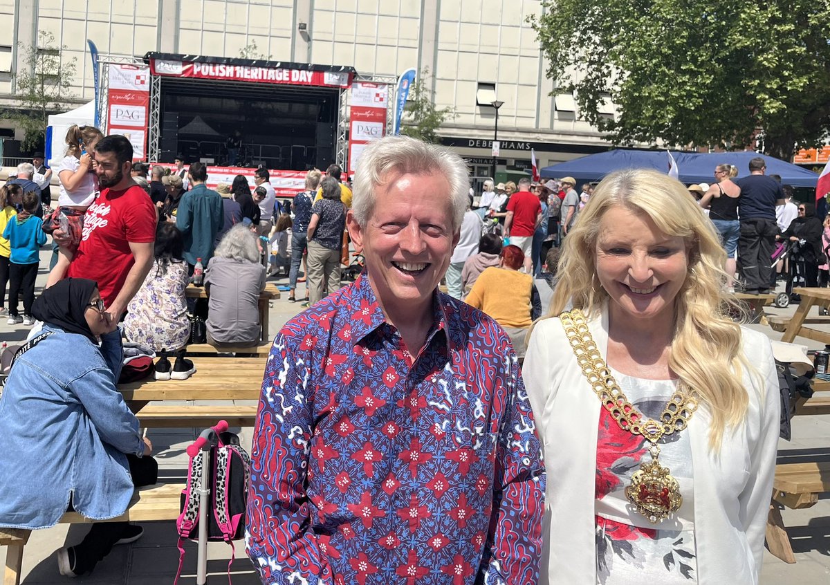 RichardGrahamUK's tweet photo. Polish Heritage Day #Gloucester enwrapped our historic partnerships RAF &amp; GCHQ, Polish residents contribution today eg @CllrJaro as well as national togetherness in NATO &amp; on helping Ukraine. Music &amp; dance, while dealing with &amp; preparing for the worst 
🇬🇧 🇵🇱 🇺🇦 https://t.co/fbBs8ZlAsR