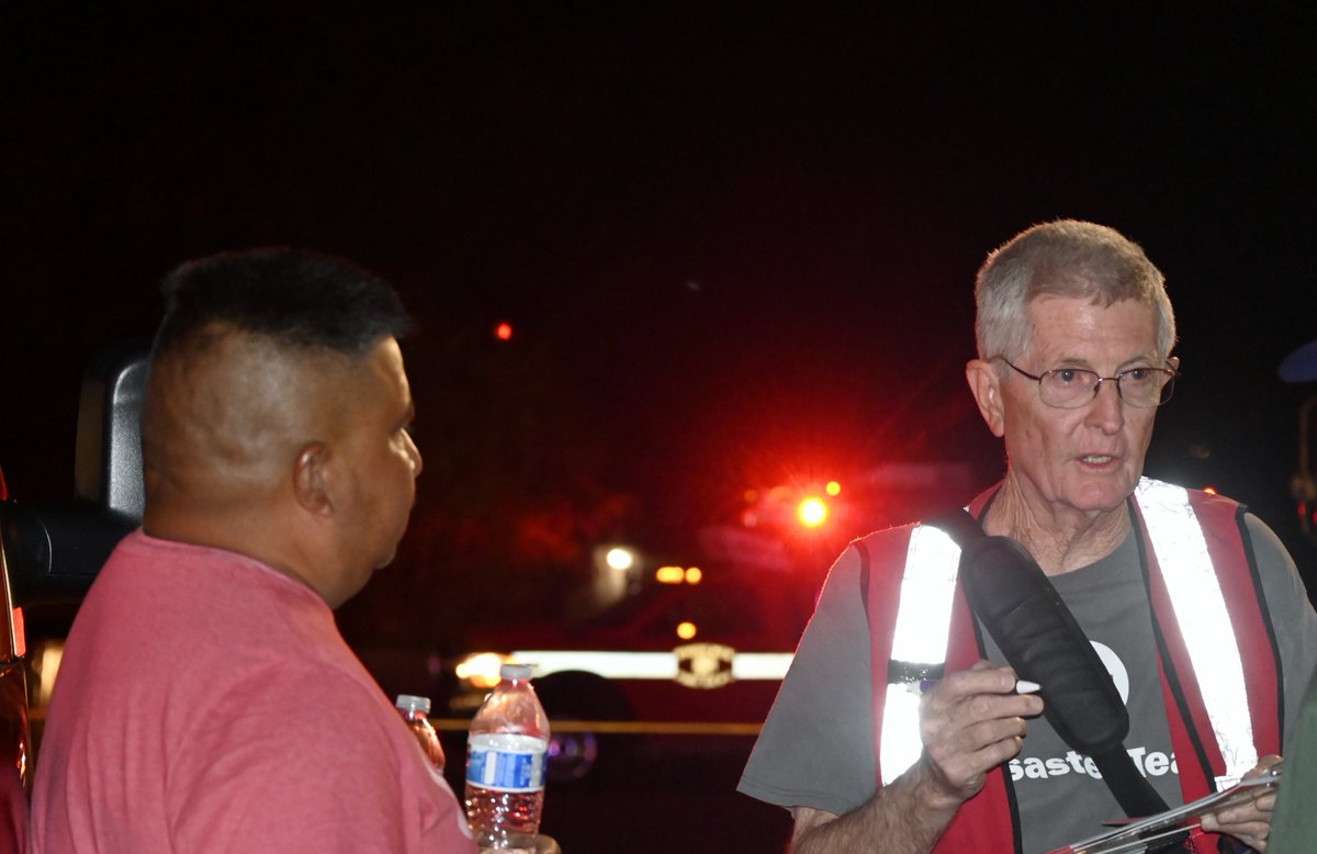RedCrossAZ's tweet photo. We assisted two families displaced from an apartment fire near 27th Ave., and Missouri in Phoenix. Check your smoke alarm today, make an escape plan and practice it with each member of your family so that you can get out of in under 2 minutes. #Endhomefires #Soundthe alarm https://t.co/Q00f6O5Yl0
