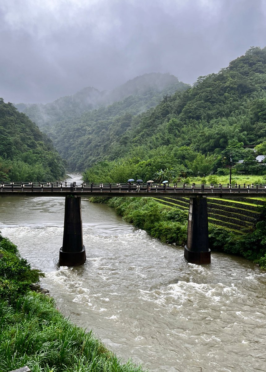 AnushaHiking's tweet photo. #Sandiaoling is one of the few places that suit the rainy season. I'm going back this weekend 🥰 #rain #Taiwan https://t.co/YEyPBqe688