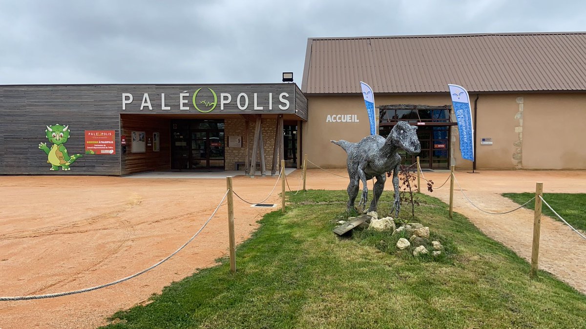 EuroSeating_Int's tweet image. #differentprojects 🦖Warm theatre room in the Paleopolis theme park (Paleoscene, Gannat-France). Azahar seat, with an exclusive, elegant, and very high-quality design✨(Project carried out for Département de l'Allier / Paléopolis) #euroseatingprojects #proyectoseuroseating
