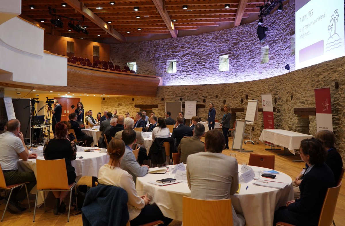 ACP_Schlaining's tweet photo. We start the week with a review & highlight of the previous week: the EAPTC conference in Stadtschlaining/Austria with about 40 participants, and an outlook: become part of the international network NOW - further information https://t.co/hbYSGrZ2oE
@ZIF_Berlin https://t.co/EZMvJ5khXu