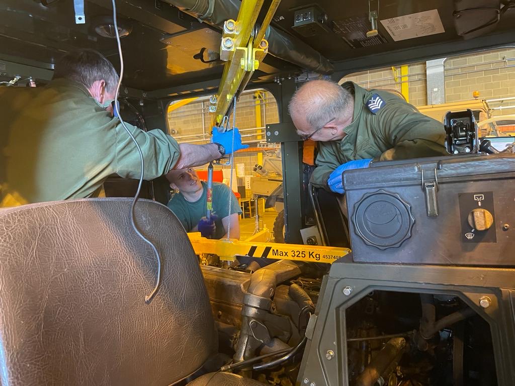 606Sqn's tweet photo. Busy weekend for 606 Sqn engineers from ⁦@RAFBenson⁩ who assisted ⁦⁦⁦@co_chf⁩  at Yeovilton to recover equipment returning from Norway. Great use of RAF Reserves to assist during busy times for ⁦@ComdJHC⁩ . Another rewarding productive weekend for the team https://t.co/H45x8dIXaV