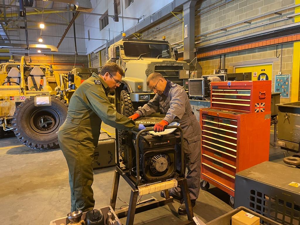 606Sqn's tweet photo. Busy weekend for 606 Sqn engineers from ⁦@RAFBenson⁩ who assisted ⁦⁦⁦@co_chf⁩  at Yeovilton to recover equipment returning from Norway. Great use of RAF Reserves to assist during busy times for ⁦@ComdJHC⁩ . Another rewarding productive weekend for the team https://t.co/H45x8dIXaV