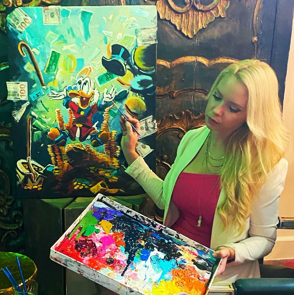 Dressing up &amp; sipping some delicious coffee while painting.. priceless! Weekend vibes

#artlife #fineart #interiordesign #legendsofdesign #popart #fineart #artist #artworld #painting #paintinglive #sandracosta #liveshow #lacienega #vintagestyle #fashionstyle #fashionnova