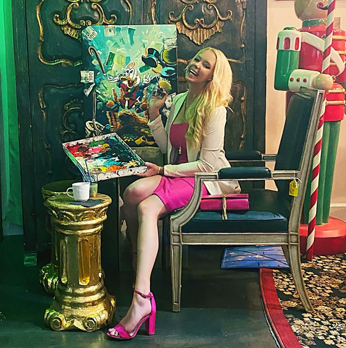 KarinBrauns's tweet photo. Dressing up &amp; sipping some delicious coffee while painting.. priceless! Weekend vibes

#artlife #fineart #interiordesign #legendsofdesign #popart #fineart #artist #artworld #painting #paintinglive #sandracosta #liveshow #lacienega #vintagestyle #fashionstyle #fashionnova https://t.co/JSpy7zb5mu