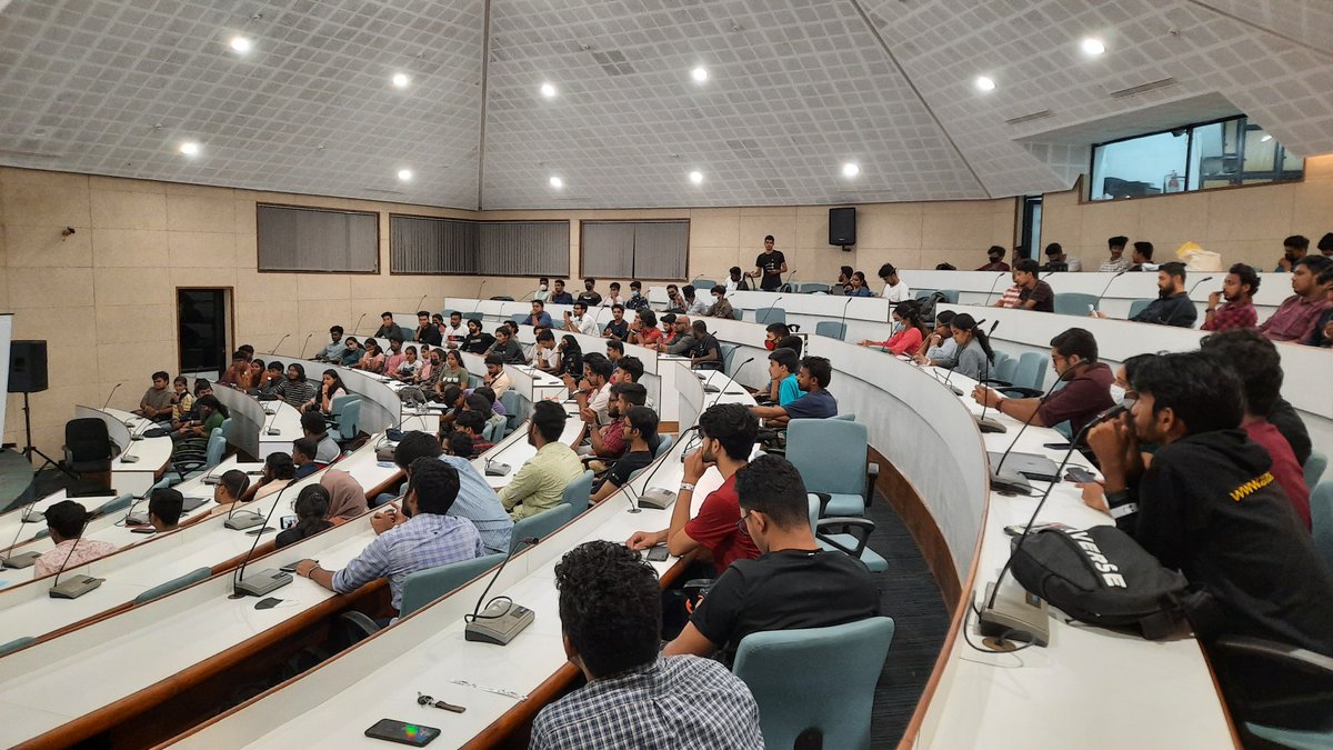 Aksh_Rajesh's tweet photo. A small gathering of developers, tinkerers, and an awesome crowd with great discussions. #googleio2022
It was a celebration and a meetup!

#google #googleio #googledevs #mulearn #googleioextended #faya #development #learning #watchparty https://t.co/tRQpeM9Nxp