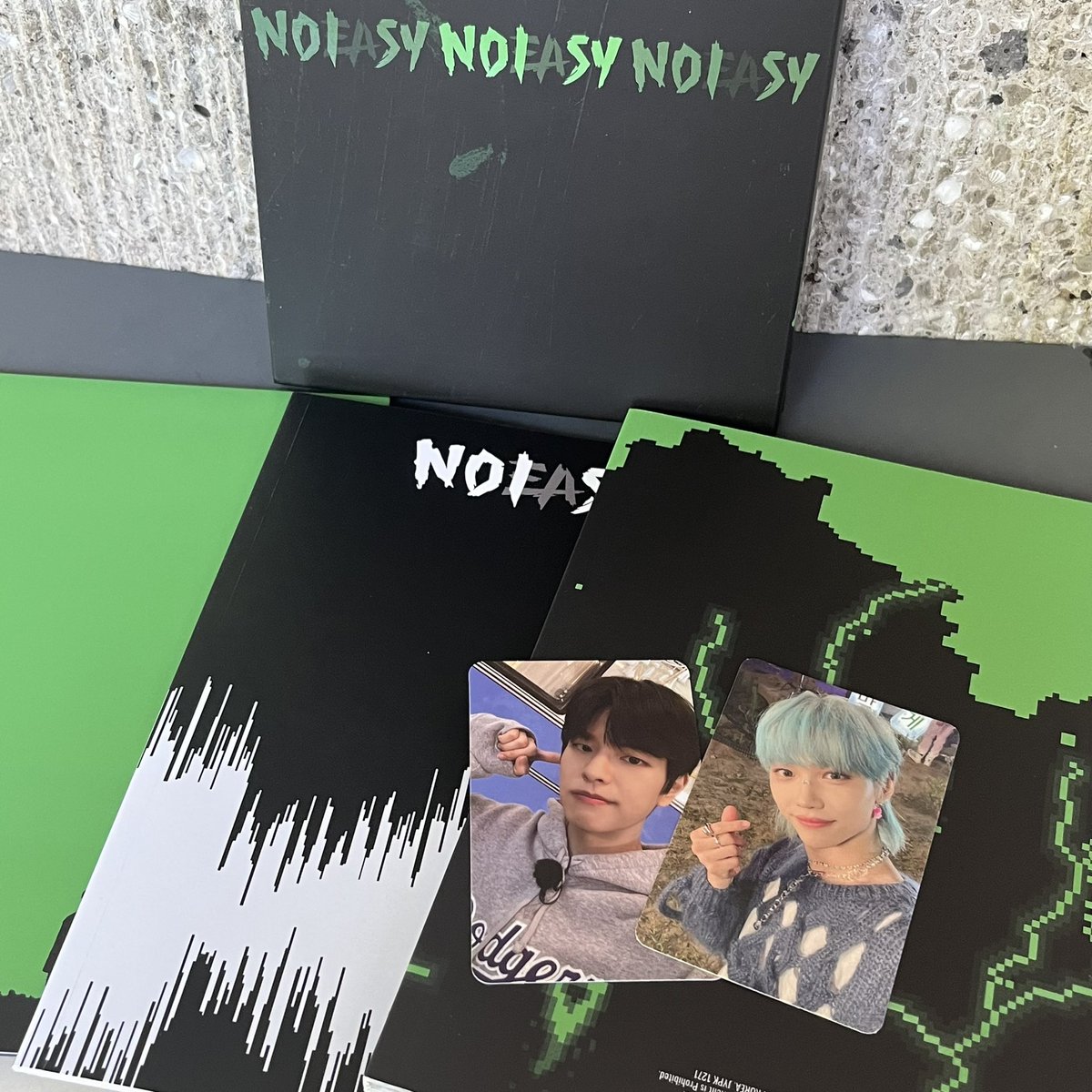 ddalgicart_'s tweet photo. wts lfb ph

stray kids noeasy album set
♡ 300 ea set album + pc
♡ payo / 24h reservation
♡ sco / ggx
♡ can do payment through shapi but w addtl service fee

🏷 bang chan lee know changbin hyunjin han felix seungmin noeasy https://t.co/Lc4Jf3jIhs