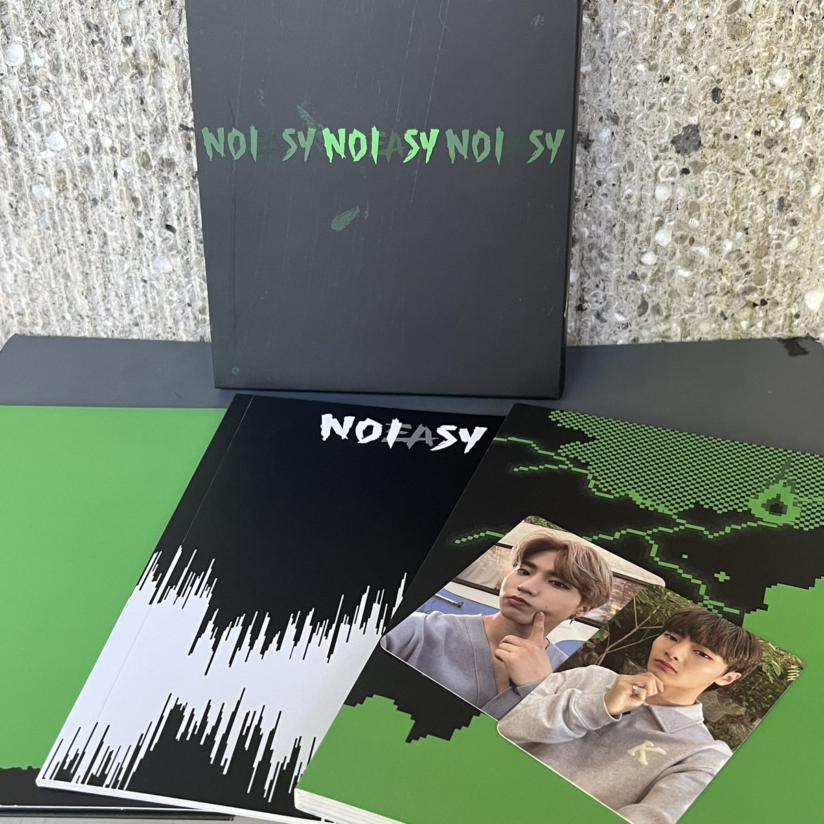 ddalgicart_'s tweet photo. wts lfb ph

stray kids noeasy album set
♡ 300 ea set album + pc
♡ payo / 24h reservation
♡ sco / ggx
♡ can do payment through shapi but w addtl service fee

🏷 bang chan lee know changbin hyunjin han felix seungmin noeasy https://t.co/Lc4Jf3jIhs
