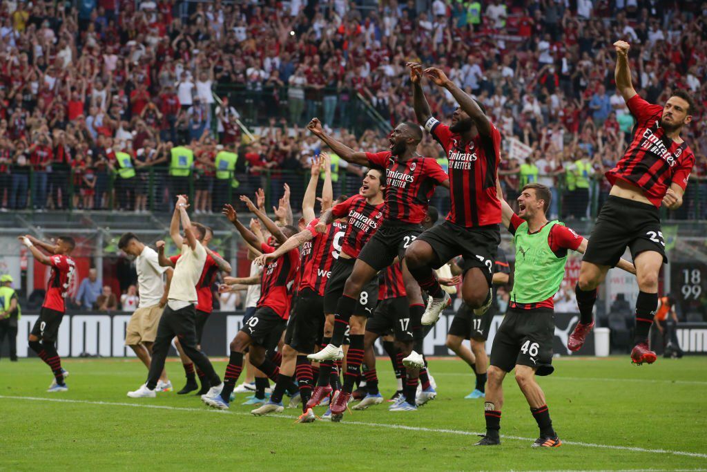 Florenzi's tweet photo. IL MOMENTO È ADESSO!!!

Continuiamo a pensare a noi.

Un ultimo scalino. Con sudore, dedizione, duro lavoro e spirito di squadra. 

#Crediamoci #MilanAtalanta https://t.co/HFleOklE1X