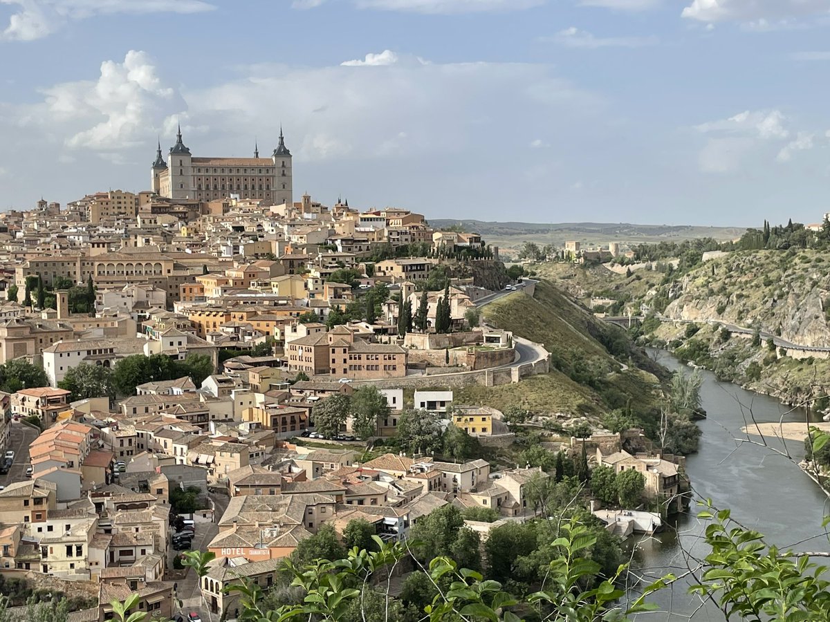 Buenos días con belleza. 

Toledo, Spain 🤩