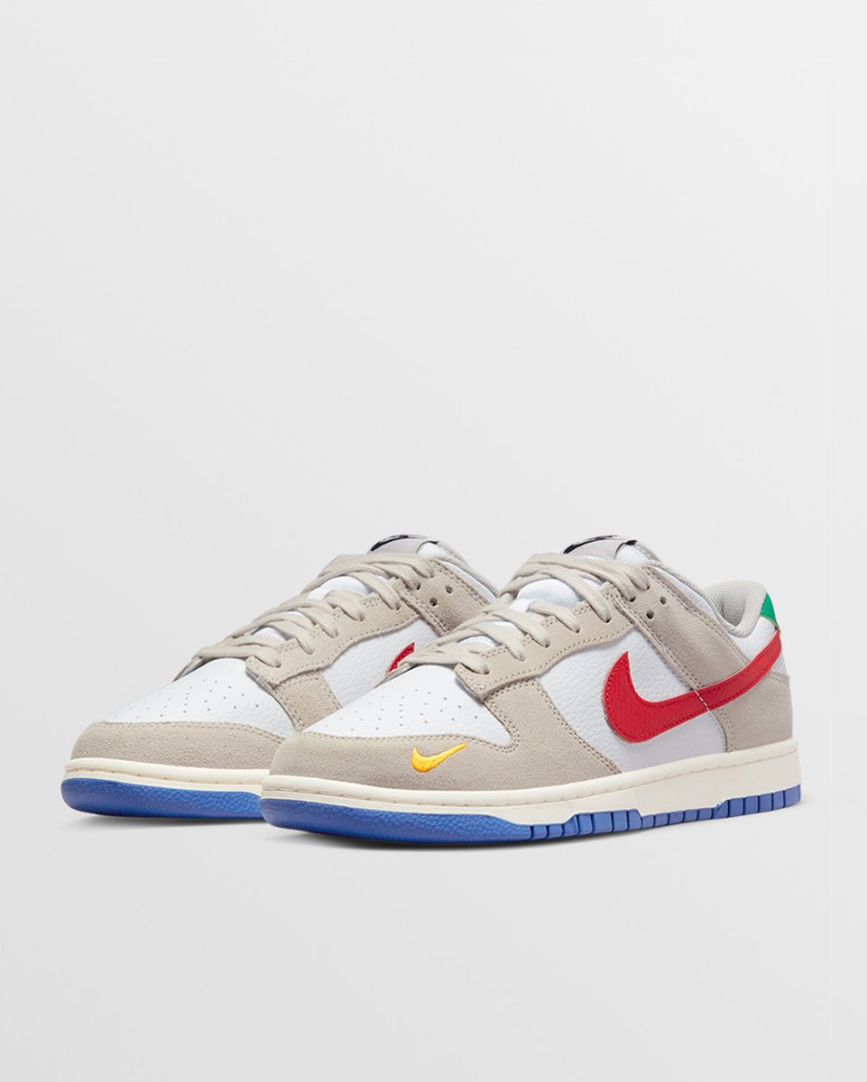 endclothing's tweet photo. Fresh week, fresh dunks. @ someone who'd love this colourway 👇 
​​
​Register now for the Nike Dunk Low (£100) at https://t.co/E8WCBxDz2z. Draw closes Monday 23 May 08:00 BST. https://t.co/c3b7slrG0K