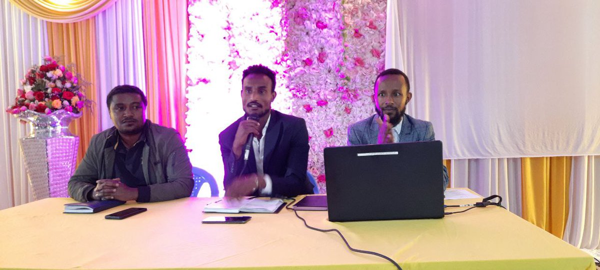KolfeS's tweet photo. የአገልግሎት አሰጣጥን ለማሻሻል ያለመ ውይይት እየተደረገ ነው፡፡ የኮልፌ ቀራንዮ ክፍለ ከተማ ወረዳ 6 ፐብሊክ ሰርቪስ እና ሰው ሀብት አስተዳደር በወረዳው ለሚገኙ አጠቃላይ የመንግስት አገልግሎት ሰጪ ሰራተኞች ጋር ውይይት እያደረገ ነው፡፡
#Kolfe https://t.co/8aqaLgzq19