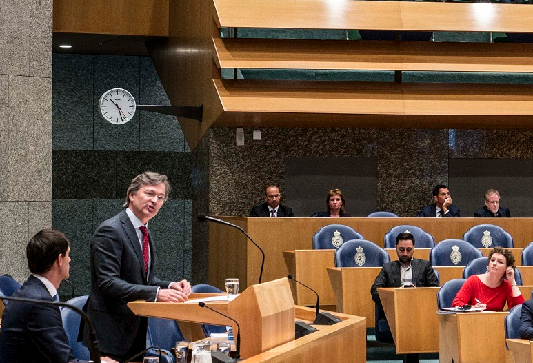 Rekenkamer's tweet photo. "Woensdag krijgt @2eKamertweets de #verantwoordingsonderzoeken van de president van de @Rekenkamer aangeboden. Zijn alle uitgaven van de @rijksoverheid juist? Volg het a.s. woensdag om 10.15 uur live via https://t.co/BMIH0j3N9H 
@2eKamertweets #Verantwoordingsdag" https://t.co/VlABSxilq2