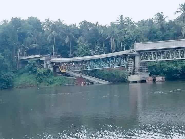 khan_rolla's tweet photo. ഇബ്രാഹിം കുഞ്ഞ്. രാജി വെക്കുക
Nb....യാത്രക്കാർക്ക് മീൻ പിടിക്കാൻ ആഗ്രഹിക്കുന്നു എങ്കിൽ. താഴേ പോവുക. അതിനുള്ള സജ്ജീകരണം. റിയാസ് മരുമകന്റെ വകുപ്പ് ആകി തന്നിട്ടുണ്ട്....
#KL11 https://t.co/4I9QKVpgkv