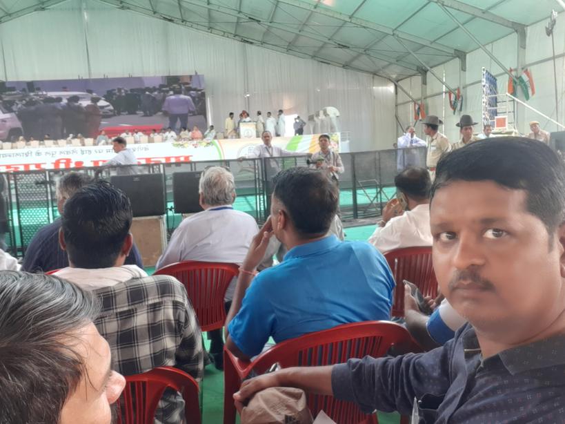 mradulpurohit's tweet photo. #Beneshwar @RahulGandhi meeting. https://t.co/XLJ0c3nIvu