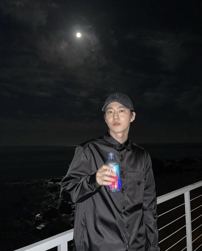 timeto_SUHO's tweet photo. 220516 @ kimjuncotton 인스타그램

Full moon in LA🌕

#EXO    #수호 #준면 #SUHO #Junmyeon @weareoneEXO https://t.co/KC7LUZehai