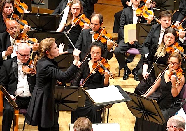 theartsdesk's tweet photo. ★★★★ Mahler's Symphony No 1, Elgar's Sea Pictures & Alissa Firsova's Die Windsbraut make a fascinating programme for @BBCPhilharmonic, conductor @gemmanewmusic & contralto #JessDandy. Review by @RobertBealeMcr @BridgewaterHal https://t.co/RKGwXETMFE https://t.co/9GtMpuErdz