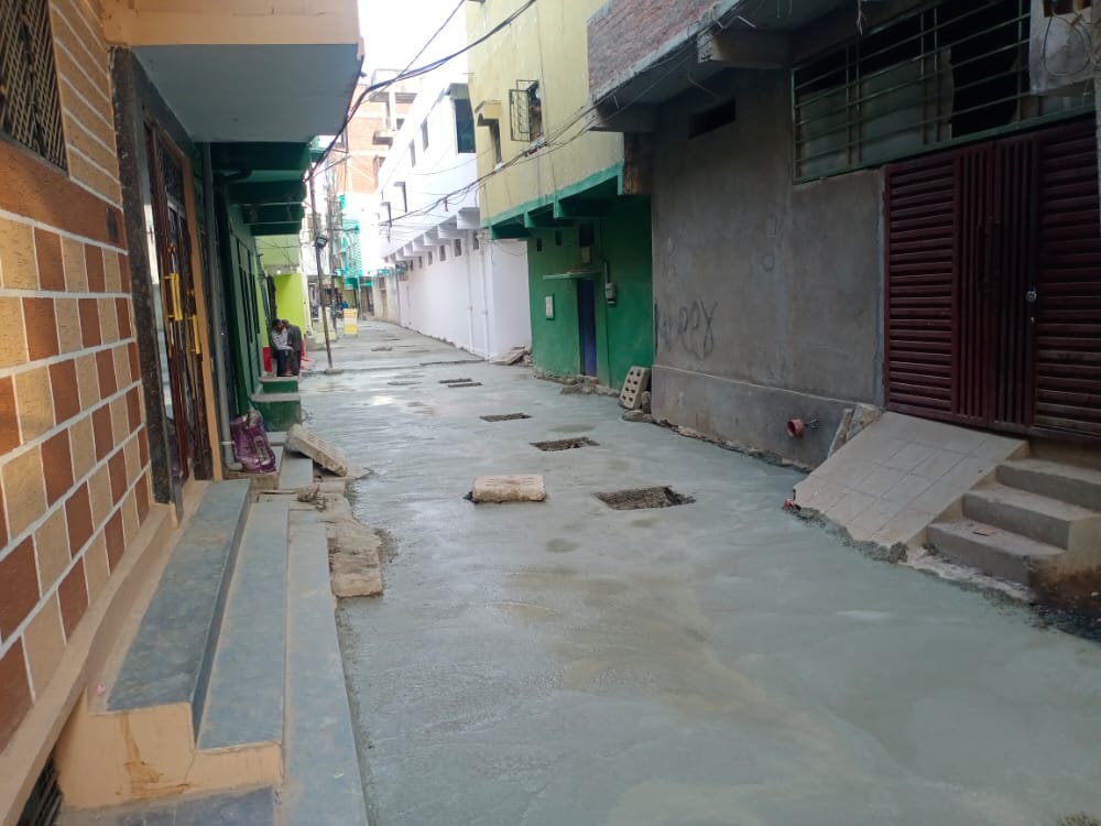 ae_sadan's tweet photo. @MohdAhm20415855 @arvindkumar_ias @GadwalvijayaTRS @GHMCOnline @ZC_Charminar @VoiceUpMedia1 @V6News @MMFarooqui2 Sir
Road was already laid and problem was rectified. https://t.co/TuTgr7IMQK
