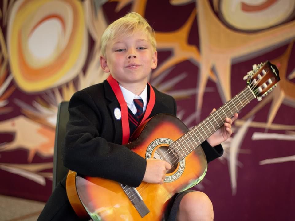 HawthornsCreate's tweet photo. Congratulations to our talented guitarists and ukulelists who played in the Redhill and Reigate Festival at the weekend. A huge well done to Ralphy, Maisie, Oscar and Matthew! 🎶 @HawthornsSchool @HawthornsMS #musicinschools #RRMF https://t.co/bbS2yGBjxi