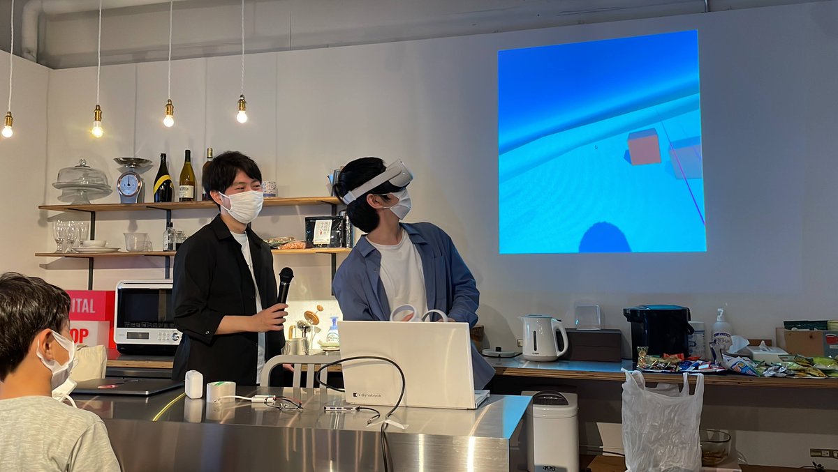 CoderDojoKamiJP's tweet photo. 内容も充実。ジャンルも様々で、定番のScratch、マイクラ、そして、アイワナ（２Dゲームプラットフォーム）、Unity（３Dゲームエンジン）、オキュラス（VRゴーグル）、Roblox（ロブロックス）、Fusion360（CAD）など、もはやお祭りでしたｗ https://t.co/6W4hiUZTGc