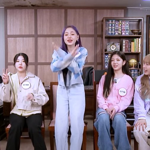 her reaction after knowing she's going with hyeju 😭
