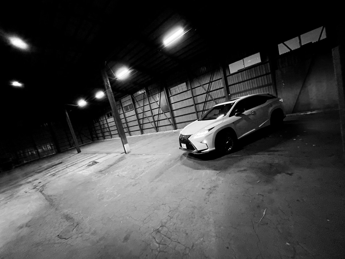 Great_011's tweet photo. この度会社移転します！
徐々に車と荷物移動して7月中には作業等出来る環境整えたいと思ってます。
今日鍵貰って車入れてみたけど、倉庫も敷地も事務所も今より広過ぎて
どこから何をやったらいいかわかりません😓
まだ先にはなるけど遊びに来てください♪ https://t.co/4IG07WBBMb
