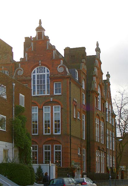 Hmm what could it possibly mean that schools built 50 years ago are now in such a terrible condition that apparently we must rebuild them wholesale, while Victorian/Edwardian state schools still look solid &amp; beautiful after 100+ years of the tender mercies of municipal government