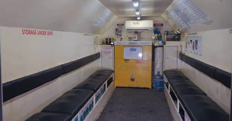 Dsiribie's tweet photo. Mine #Perkoa| "Il n’y a pas de nourriture" dans les chambres de refuge, dernier espoir pour retrouver les 08 travailleurs bloqués depuis 30 jours. "Si les portés disparus ont réussi à s’enfermer dans la chambre de l'espoir, peuvent-ils survivre à la faim pdt 01 mois ?", #OmegaFM https://t.co/d3mTW4qYzk