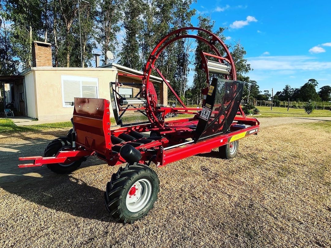 surenamaquinas's tweet photo. Entrega envolvedora en continuo ANDERSON importada de Canada 🇨🇦 !!! Gracias Daniel Ricca de Tarariras - Colonia !!💪💪💪🔥🔥🔥#Sureña #Sureñamaquinariaagricola #Sureña_maquinaria_agricola #andersongroup
#anderson_inline_wrapper #envolvedora_anderson https://t.co/3w5QMGO0az