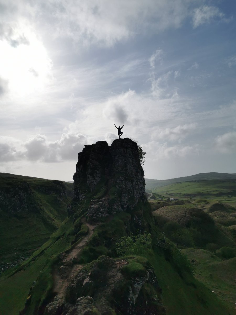 Happy Monday!
Have a fantastic start into the new week! Last cycle of M4! Can't believe we will soon start month 5!!
Sending love from Bonnie Scotland!💙🏴󠁧󠁢󠁳󠁣󠁴󠁿💙
#MPC2022 #plantyourpose #mondaymotivation 
<a href="/MyPeakChallenge/">My Peak Challenge</a> @mountain_peakers @fitmooney   <a href="/samheughan/">Sam Heughan</a> <a href="/onetreeplanted/">One Tree Planted</a>