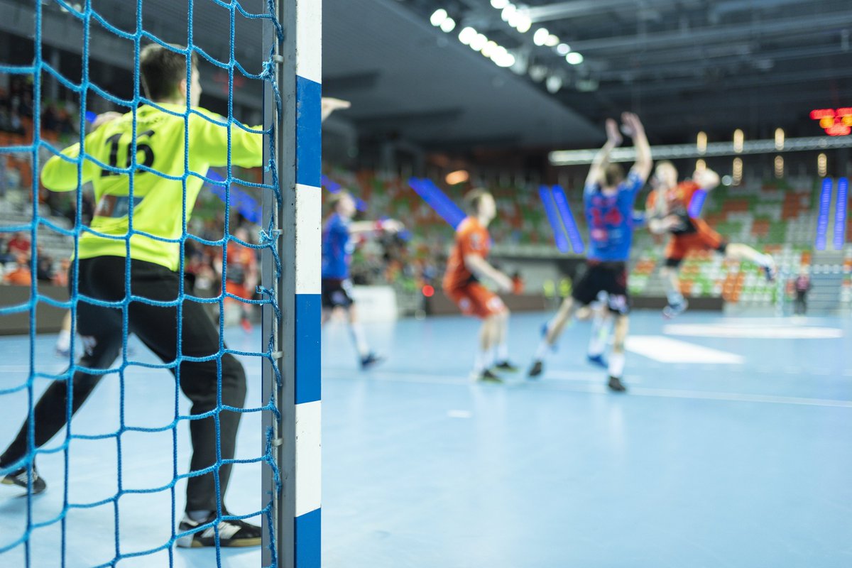 Villededinard's tweet photo. Si vous êtes sportif de haut niveau, recensé sur les listes du Ministère des Sports, Dinardais ou licencié dans une asso. dinardaise, le service des Sports vous invite à vous faire connaître auprès de Claude Corbel, claude.corbel@ville-dinard.fr, avant le 3 juin prochain. https://t.co/ZSv5jD8RF3