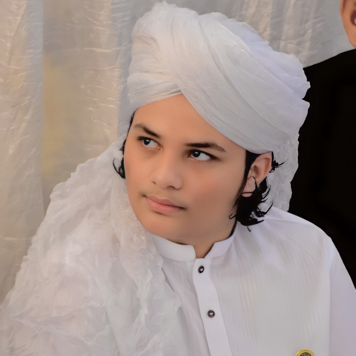 PirMuhamadUmer's tweet photo. #NewProfilePic https://t.co/B6URaCRHdW