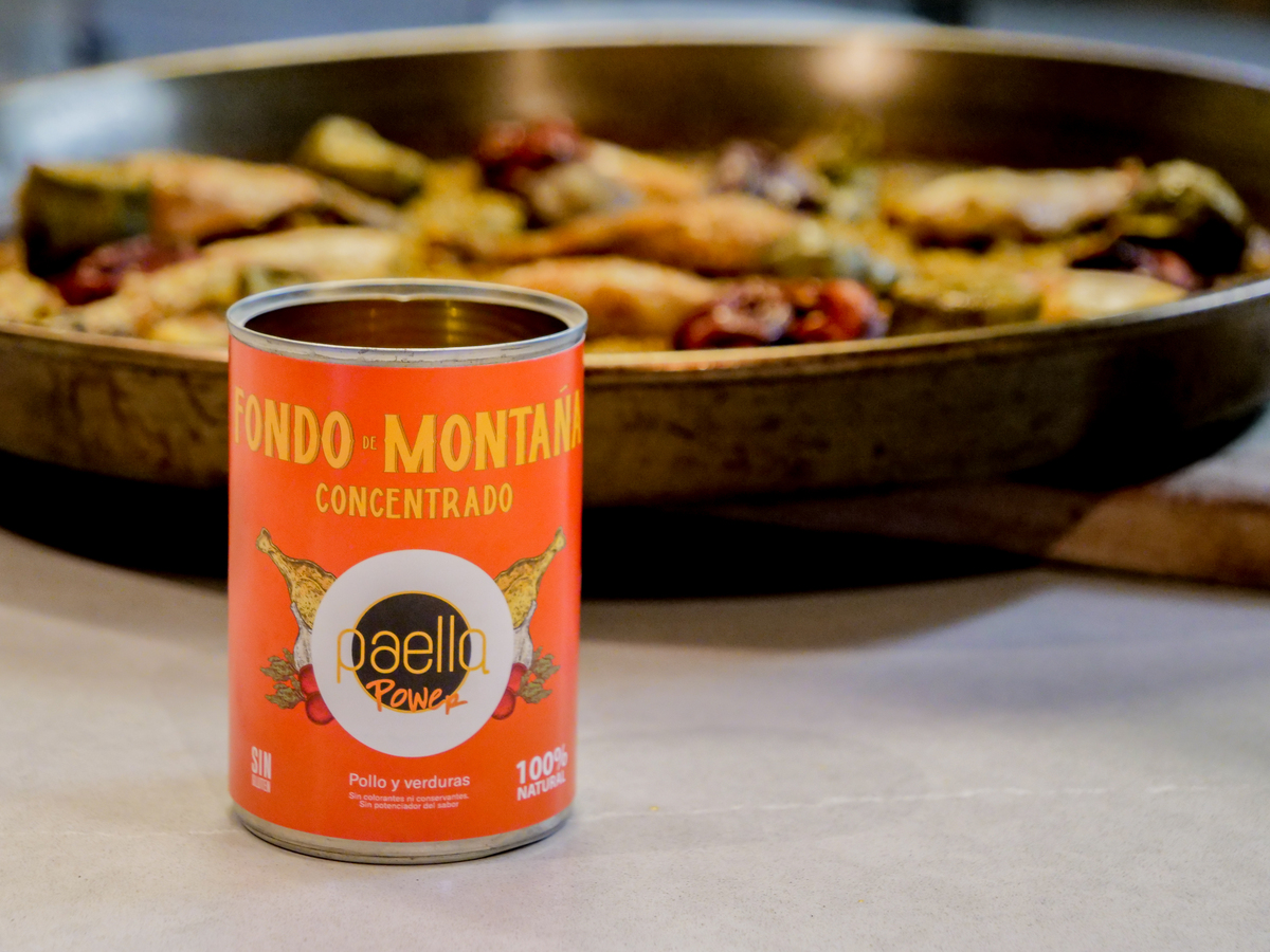 nebulargroup's tweet photo. Nuestro proyecto para Paella Power consistió en la creación de un rebranding de sus productos de paella.

Un diseño distintivo con un toque “retro”, utilizado tanto para la tipografía como para las ilustraciones, en consonancia con el estilo del restaurante. https://t.co/Cl1tAfXahJ