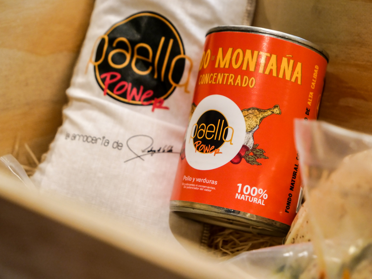 nebulargroup's tweet photo. Nuestro proyecto para Paella Power consistió en la creación de un rebranding de sus productos de paella.

Un diseño distintivo con un toque “retro”, utilizado tanto para la tipografía como para las ilustraciones, en consonancia con el estilo del restaurante. https://t.co/Cl1tAfXahJ